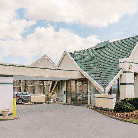 Days Inn By Wyndham Rutland/Killington Area Exterior foto