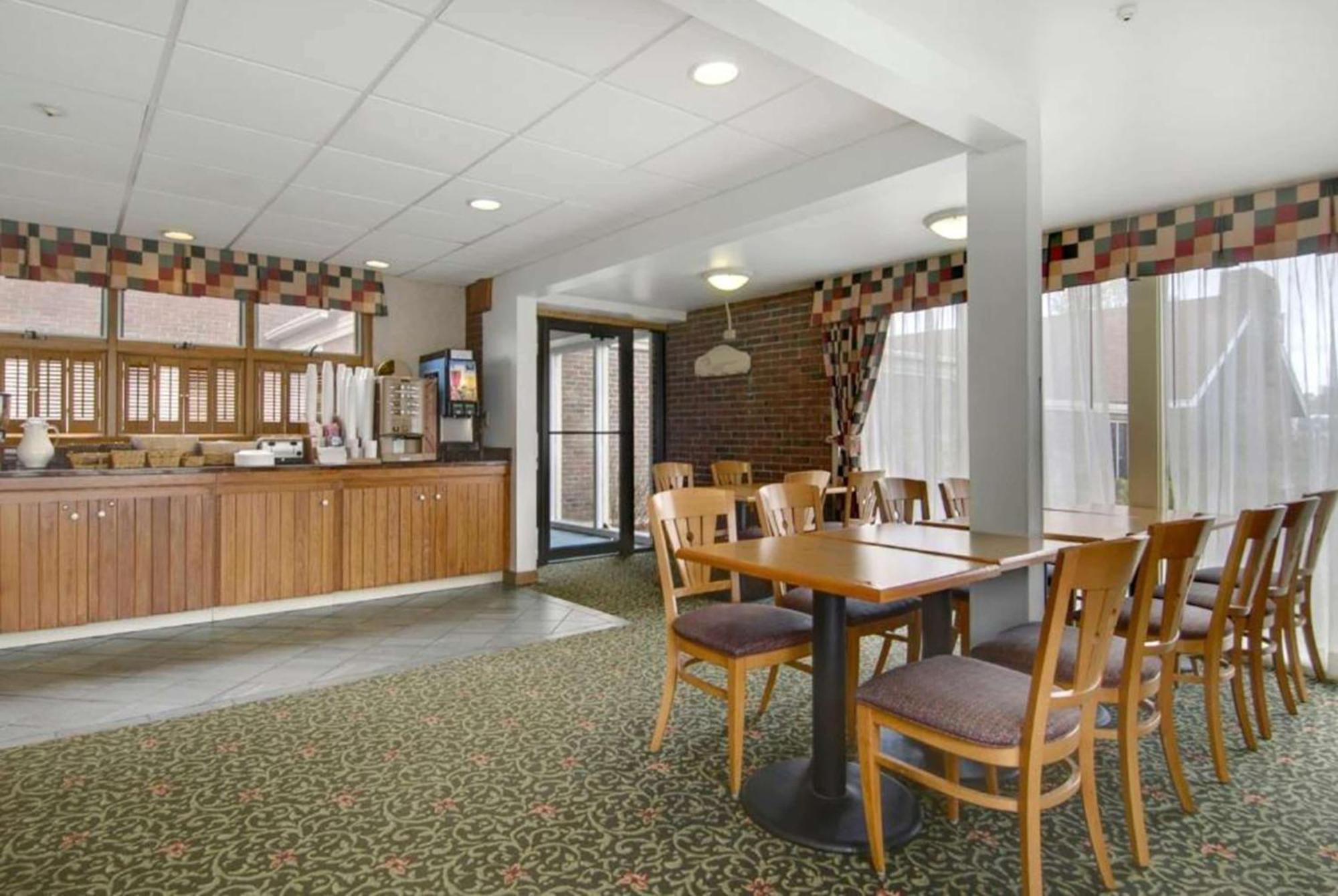 Days Inn By Wyndham Rutland/Killington Area Exterior foto